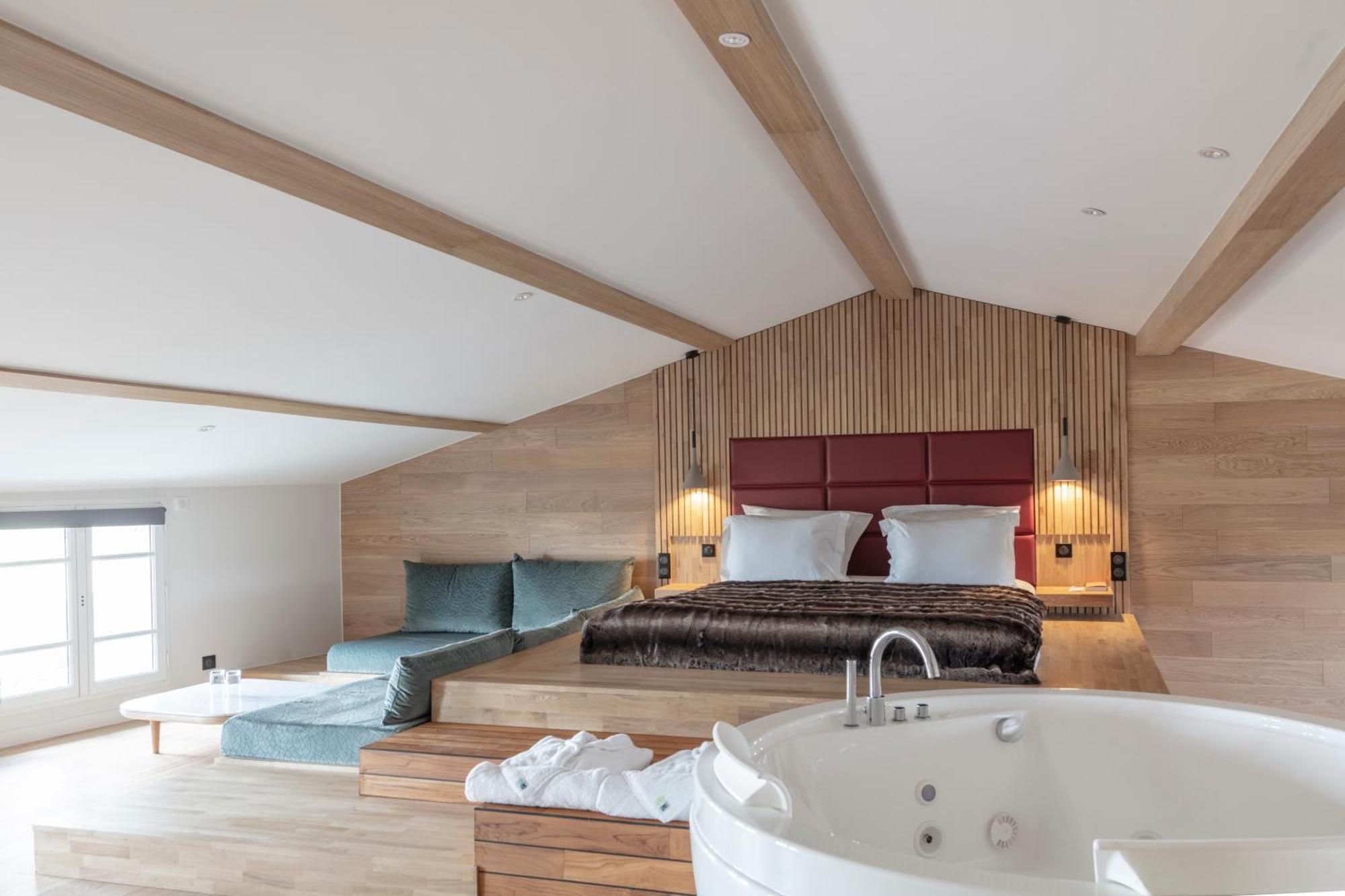 Hotel & Restaurant Origines Par Adrien Descouls - Teritoria Le Broc  Exteriér fotografie