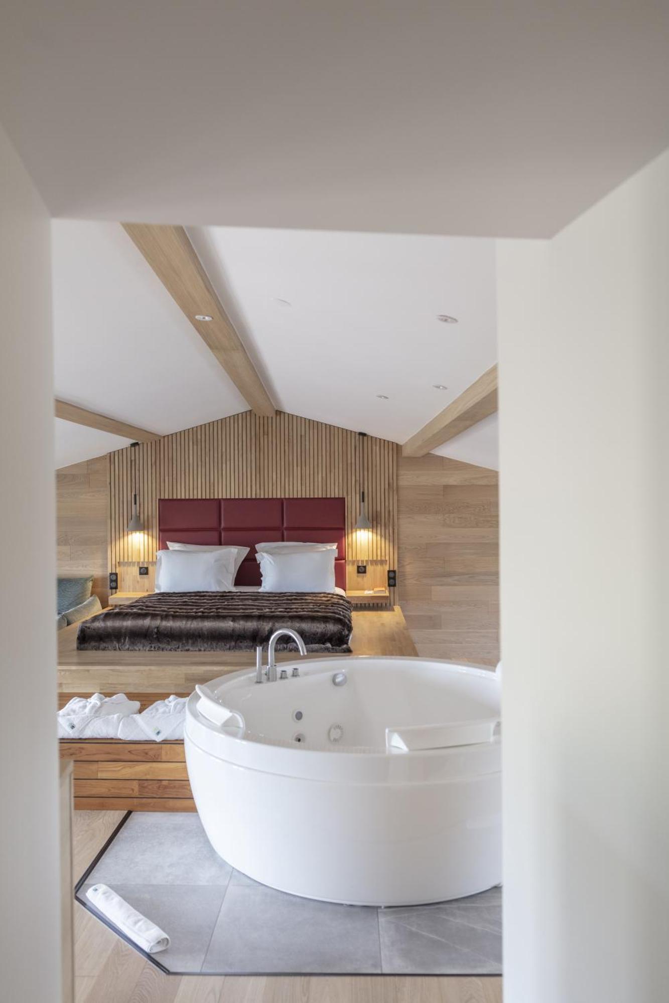 Hotel & Restaurant Origines Par Adrien Descouls - Teritoria Le Broc  Exteriér fotografie