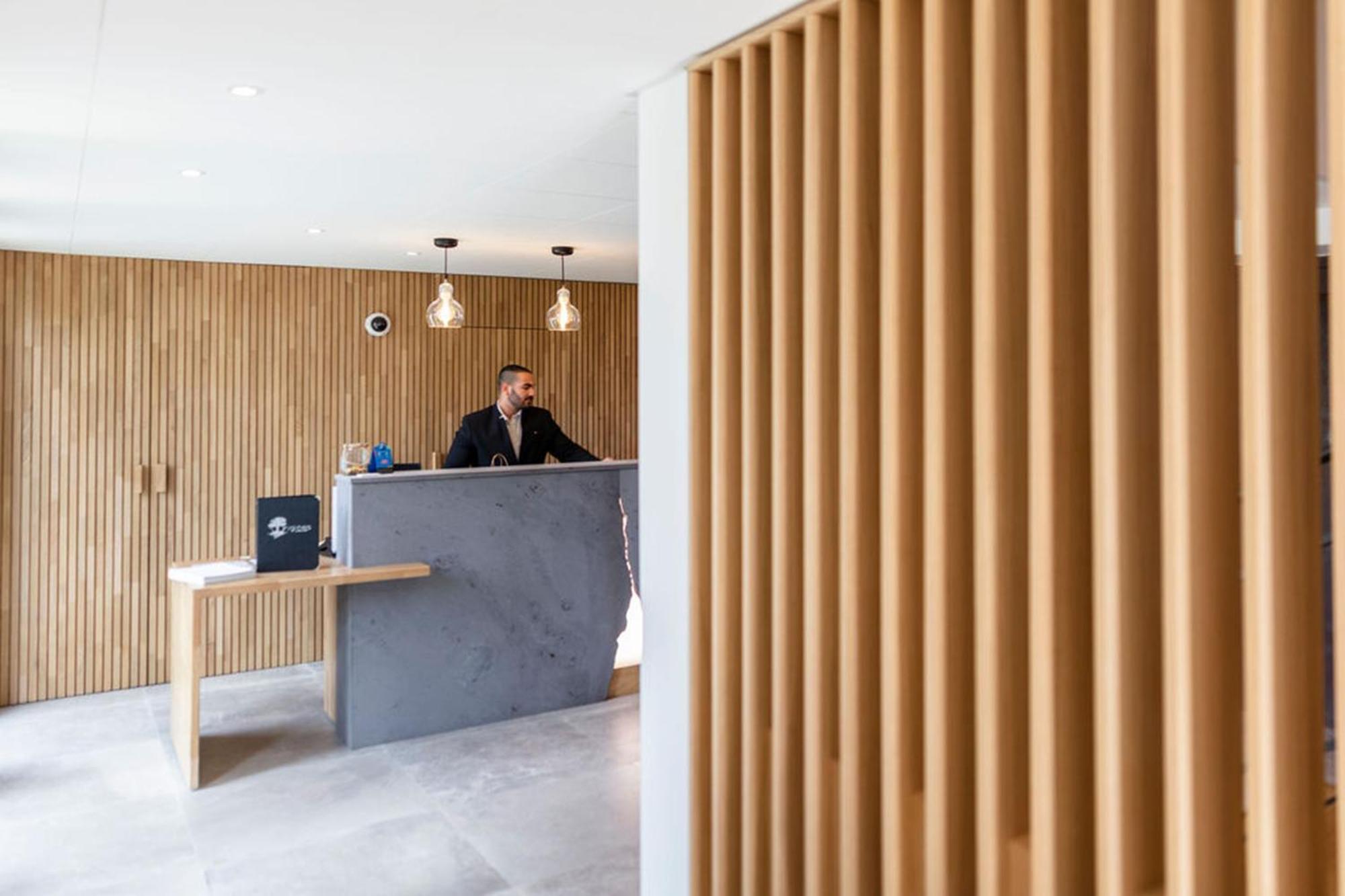 Hotel & Restaurant Origines Par Adrien Descouls - Teritoria Le Broc  Exteriér fotografie