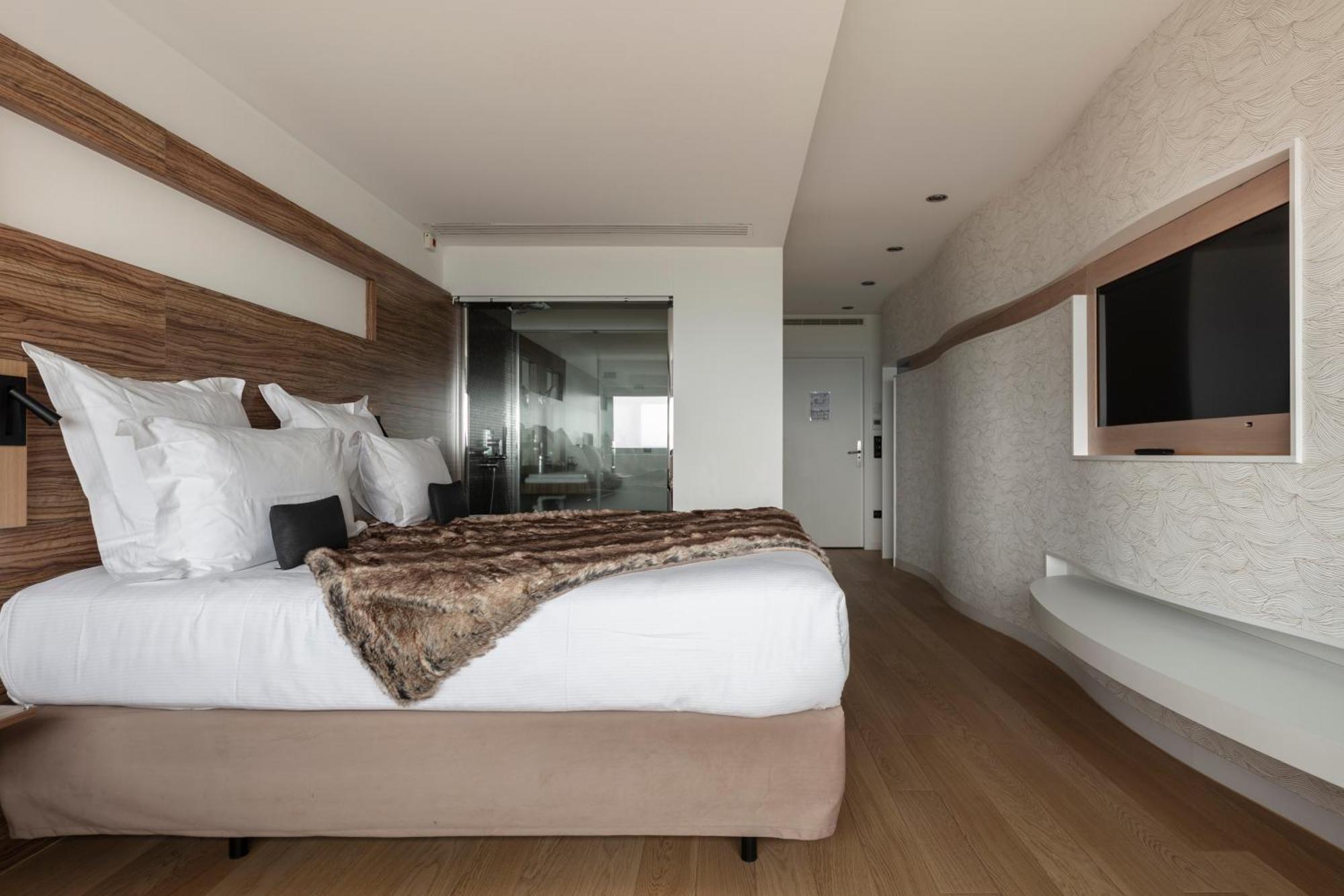 Hotel & Restaurant Origines Par Adrien Descouls - Teritoria Le Broc  Pokoj fotografie